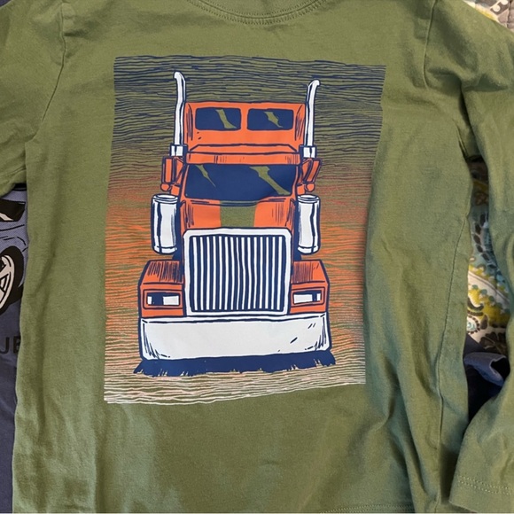 Bundle of 5 Carters/OshKosh Boys Long Sleeve Graphic T-Shirts 4/4A - Picture 2 of 11